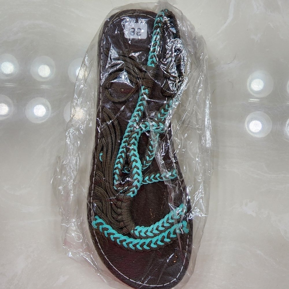 Sandals - Picture 7 of 7